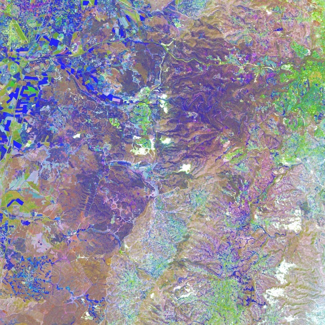 Blue Farmland可译为蓝色农田，但huaikuanchung不是一个常见的英文词汇或有公认含义的词语，不清楚其确切指的是什么，无法完成该部分的准确翻译 丨以色列-22