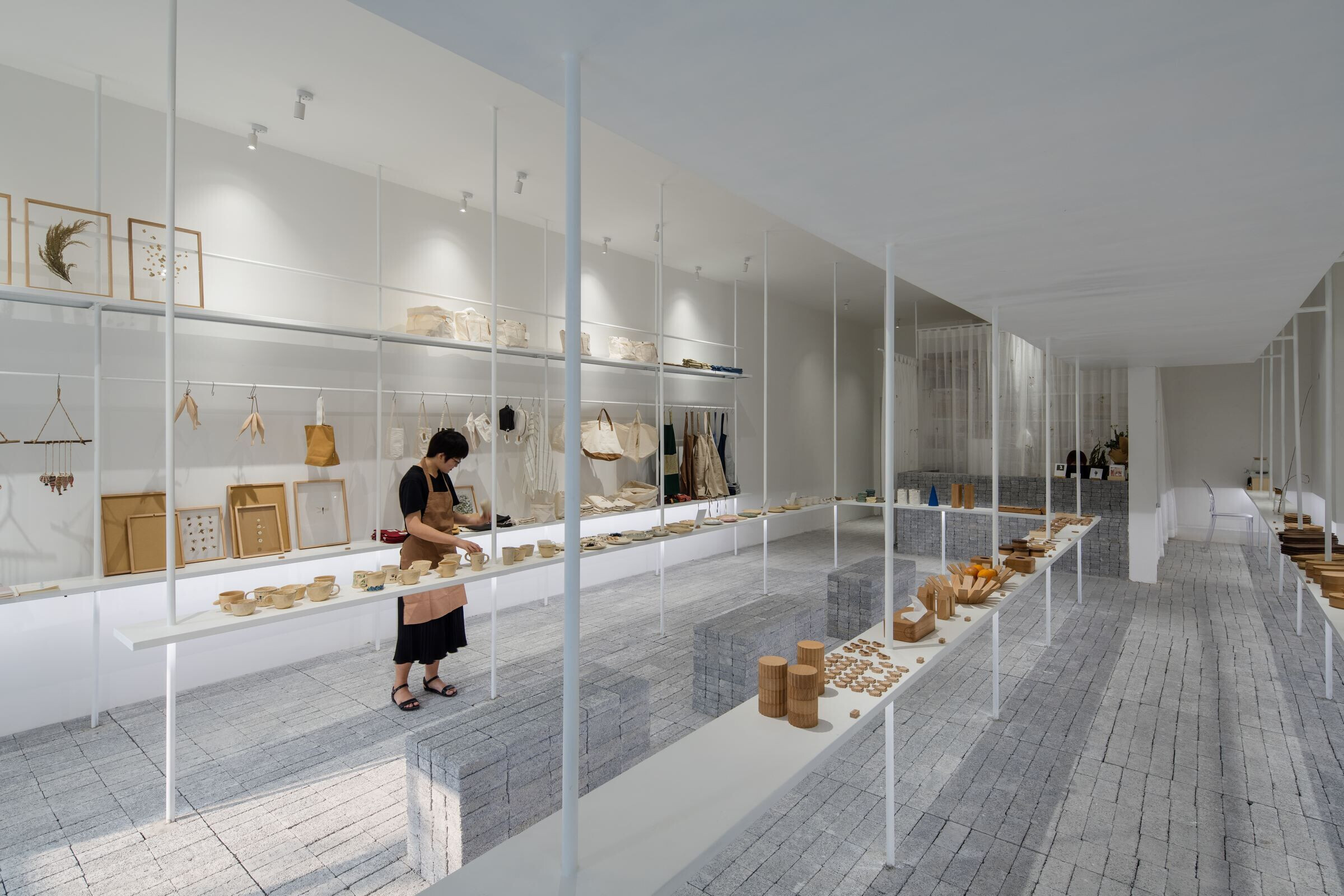 越南陶器店创意展示空间丨越南胡志明市丨Sawadeesign Studio-31