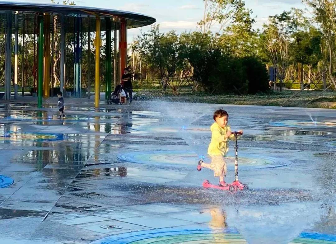 北京黑桥公园彩虹广场-24