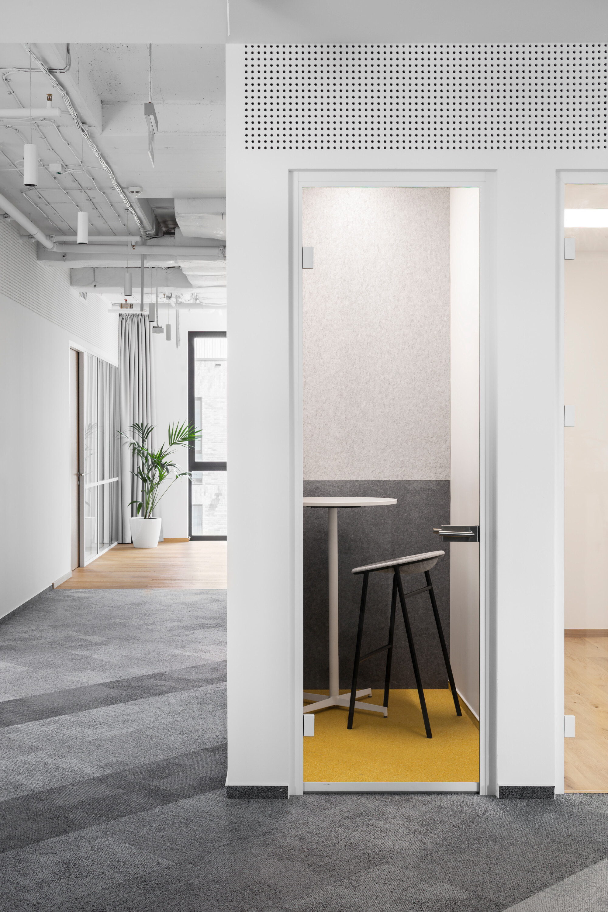 FEG Prague 总部办公室设计丨Studio Perspektiv-34