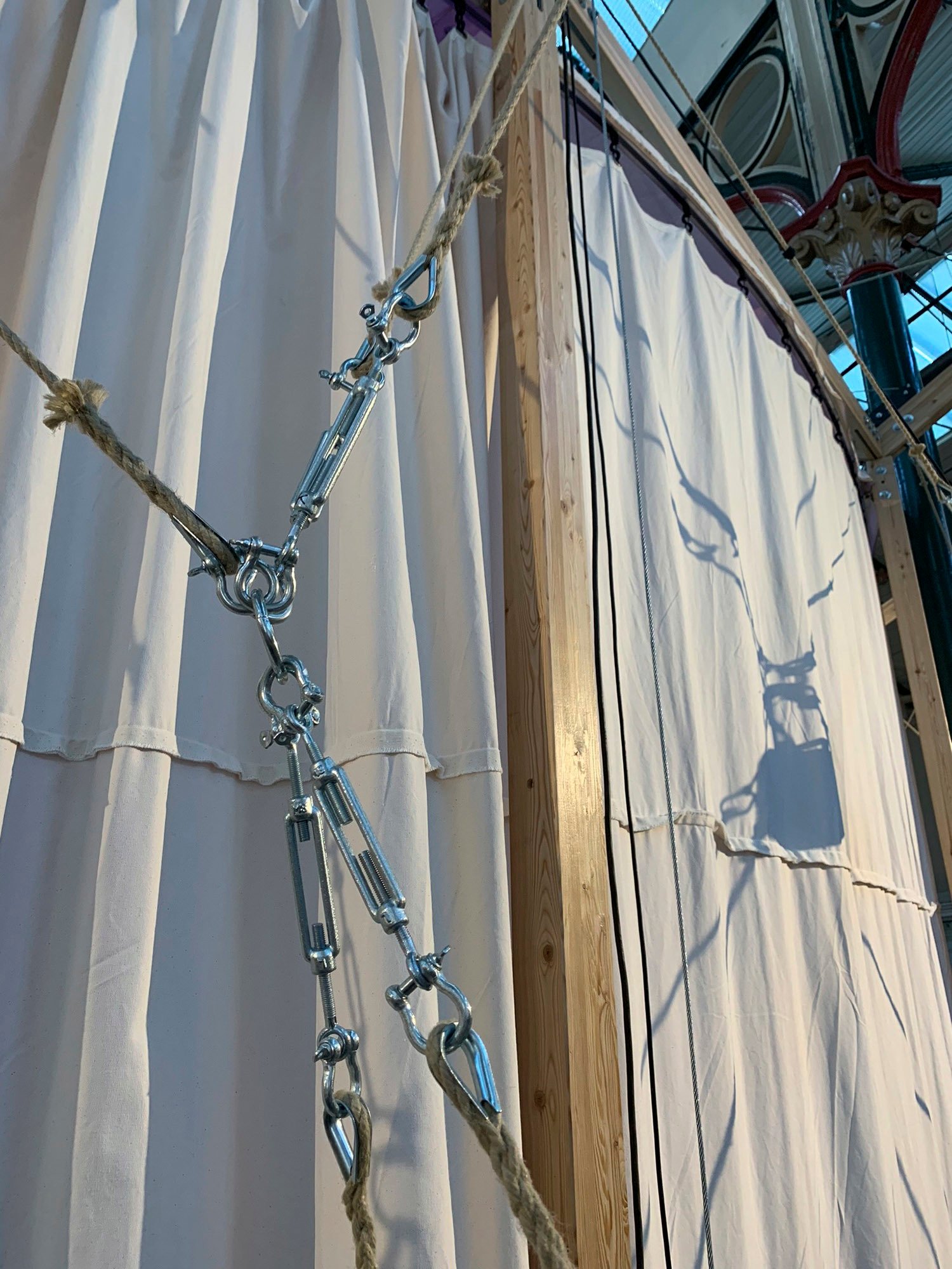 巢穴；兽穴（注：The Den常见含义为巢穴；兽穴，但它在不同语境可能有不同含义，如小房间；私室 等，若有具体语境可提供以便更精准翻译） 丨英国曼彻斯特丨Haworth Tompkins-10