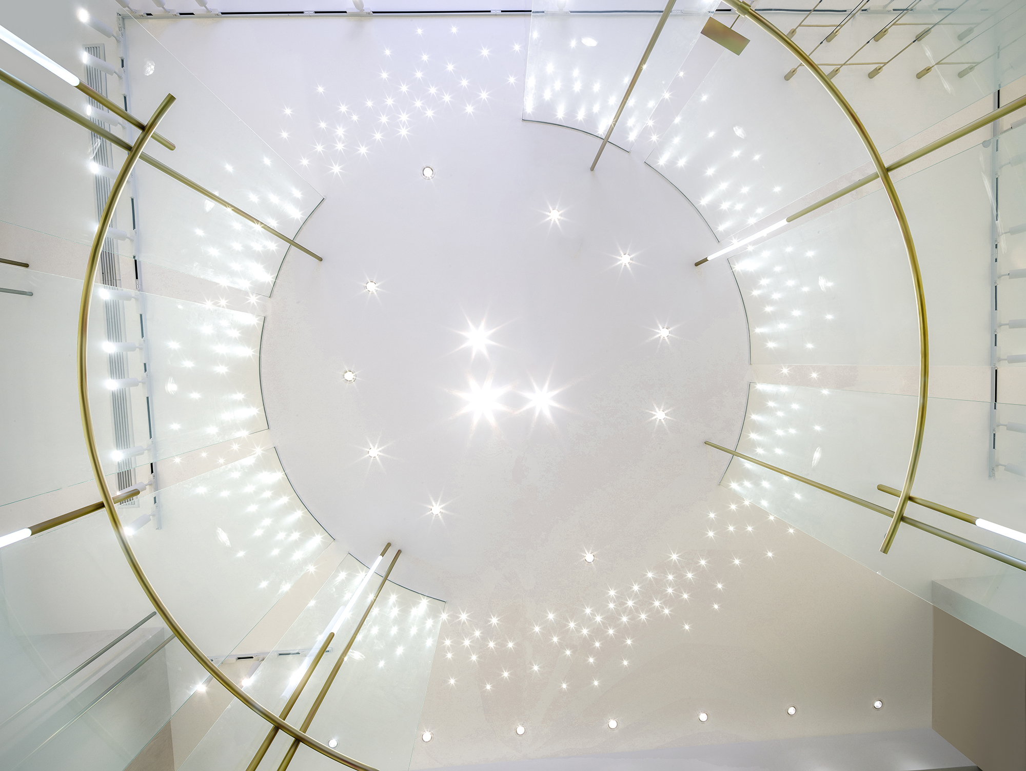 潮流瞬息万变的 SHOWS 买手店空间设计-5