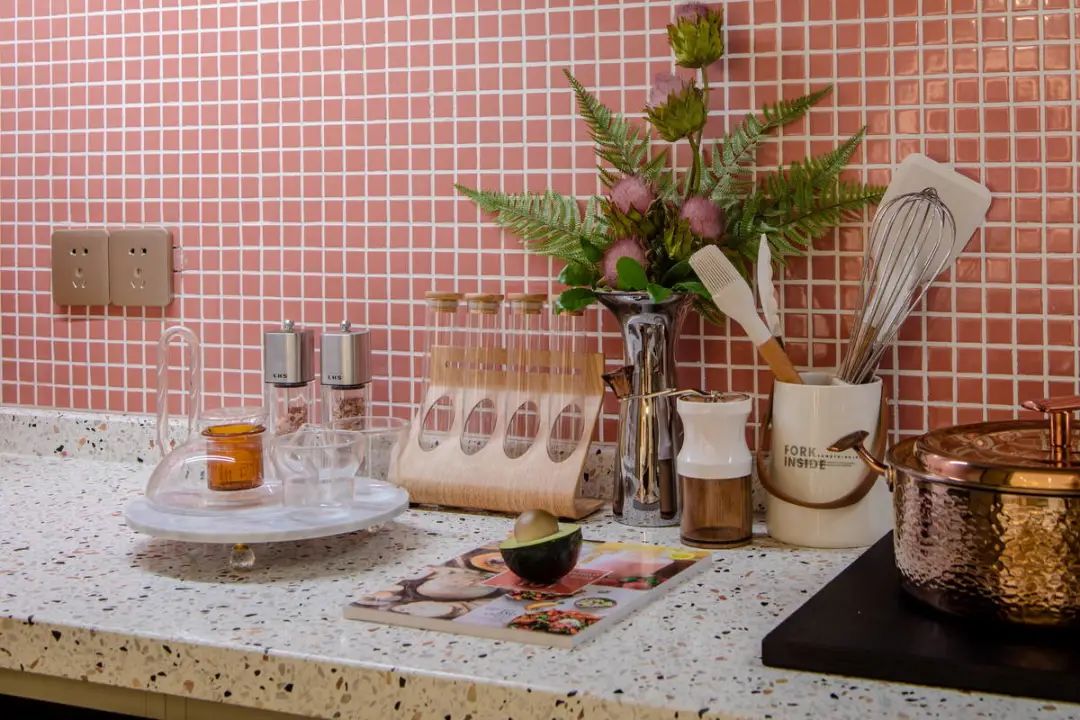 艺术个性的 70㎡现代时尚公寓丨中国兰州丨深圳市莫菲特空间设计有限公司,深圳市佳明酒店配饰有限公司-16