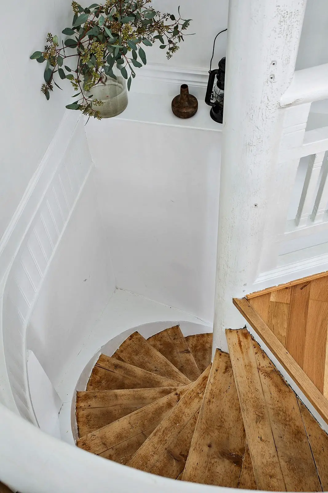 蜗牛式楼梯设计的 69 平米复式公寓-13