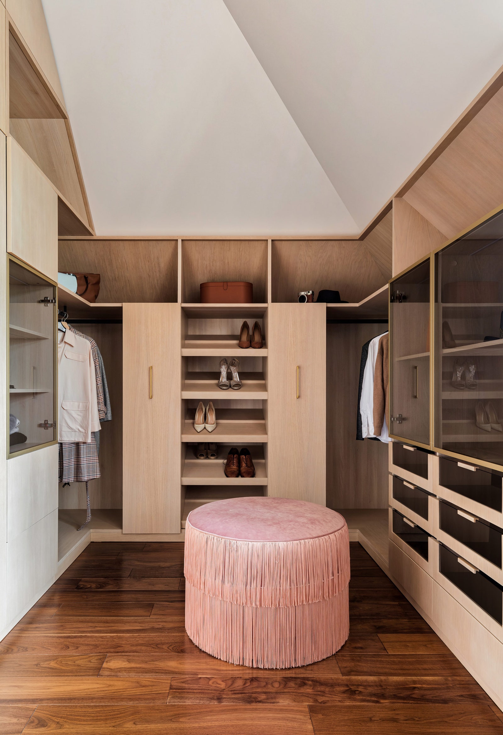 多样风格打造完美衣橱,15 个案例展现不同设计魅力-25