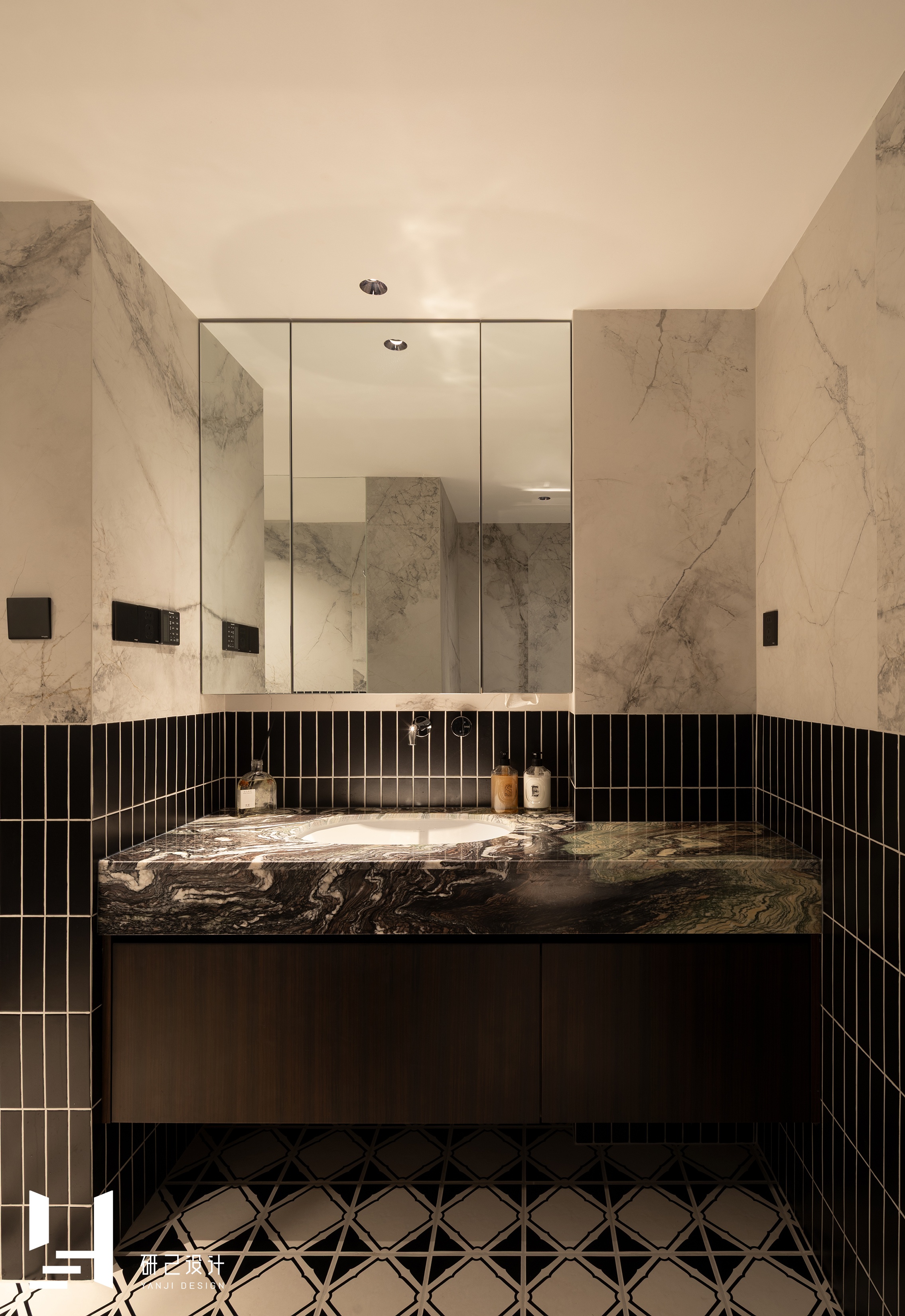 研己实景 · 中式的另一种可能性,150平华丽的复古东方之家丨中国芜湖丨研己设计-34