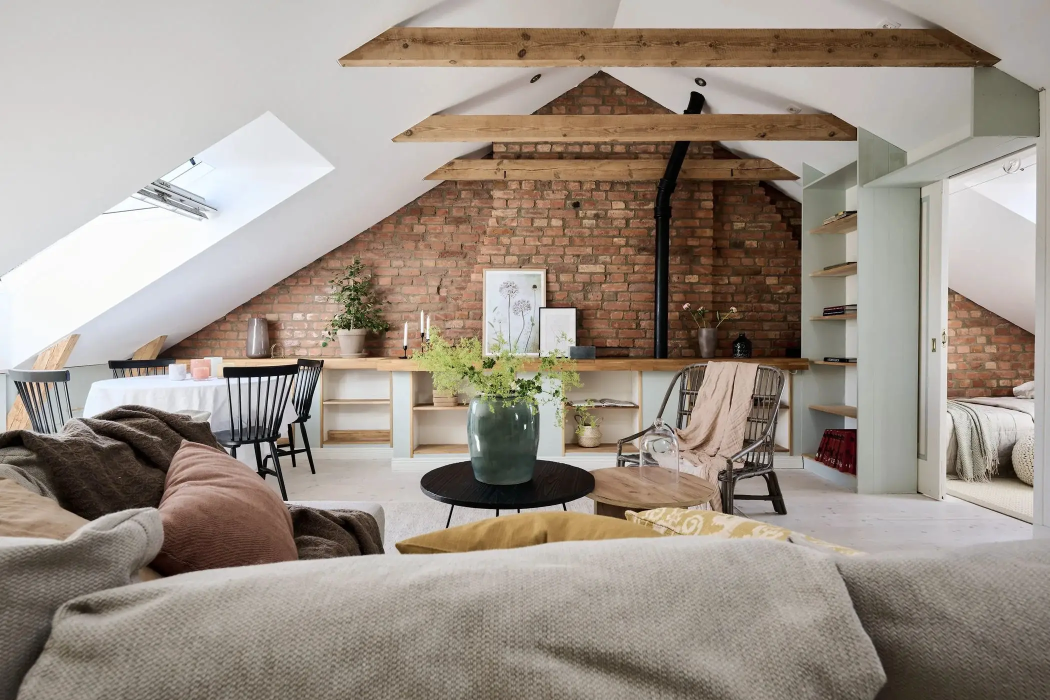 96m2 瑞典顶层公寓 | 现代乡村魅力的完美结合-1