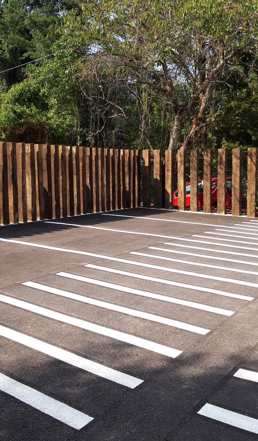 Nebbiano 乡村公共停车场丨意大利-11