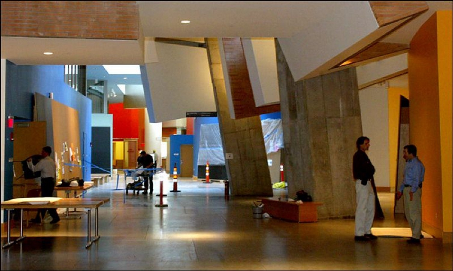 Frank Gehry- 15 Iconic Projects - RTF | Rethinking The Future-42