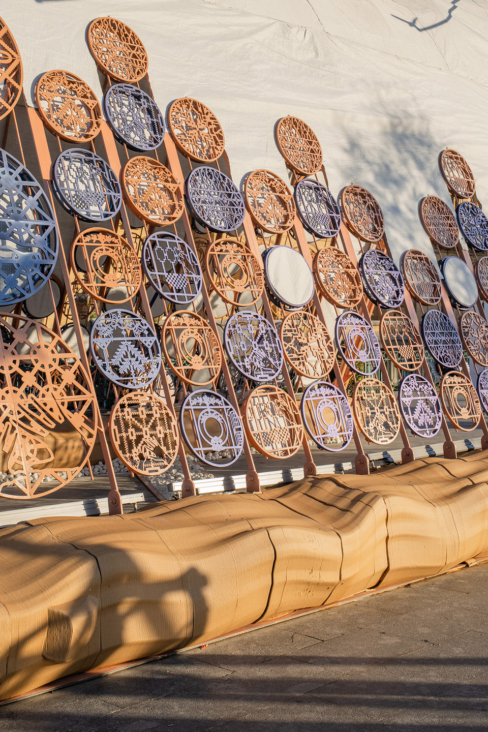 《轻盈与抗议》装置丨Izaskun Chinchilla Architects-37