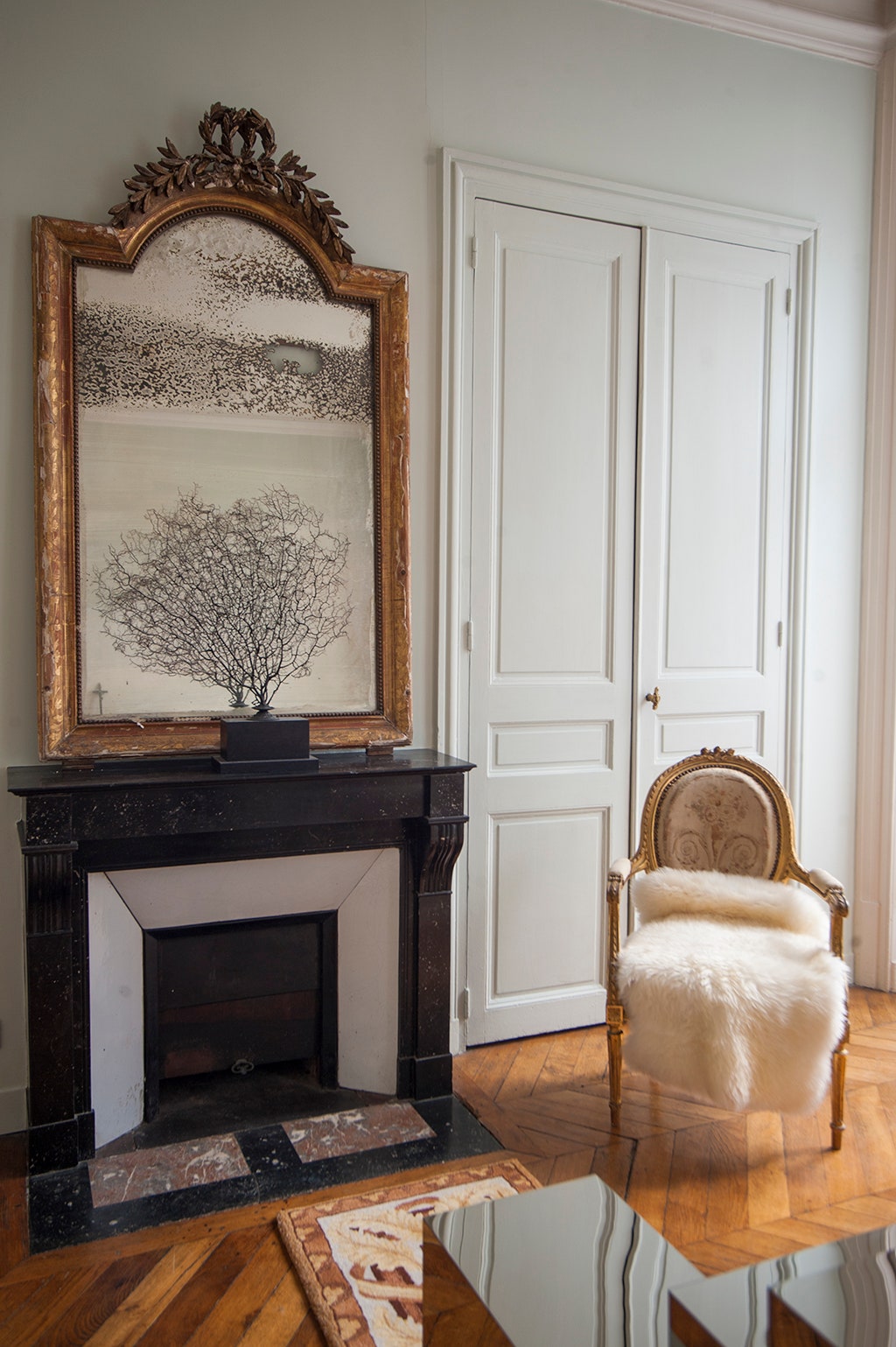 巴黎艺术家公寓 | 古典与创新的完美融合-22