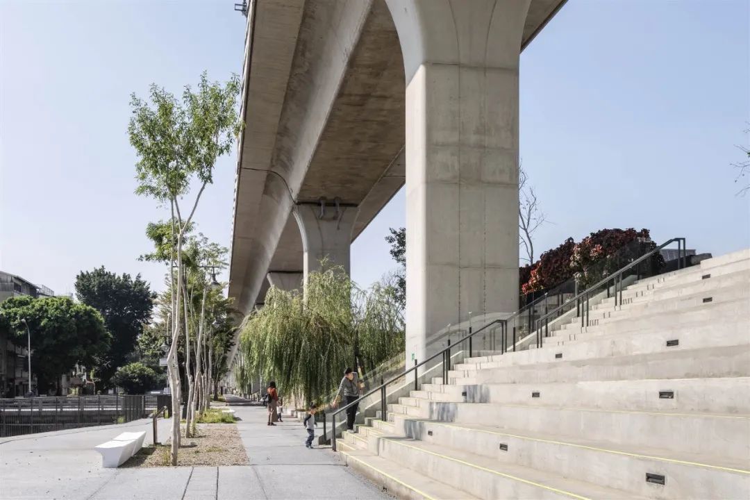 台中绿空铁道1908（台中绿空铁道轴线计划）丨中国台中丨Mecanoo,上典景观,谢文泰建筑师事务所-35