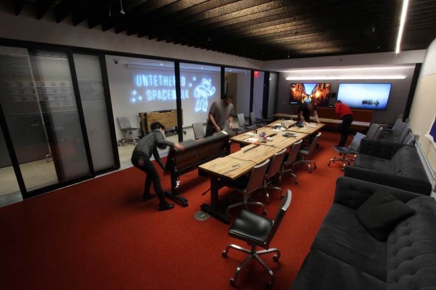 灵活变通的未来办公室设计-31