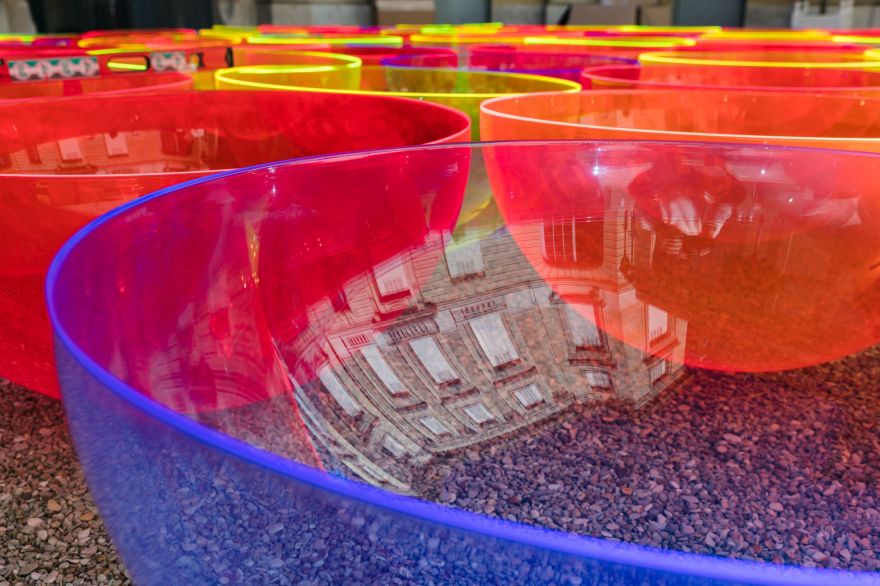 亚克力碗组成的彩虹装置-7