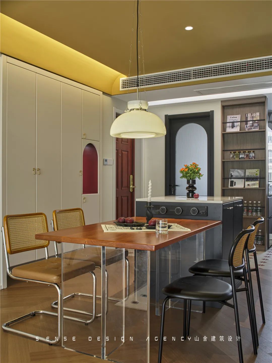 色彩碰撞,轻复古三口之家的生活艺术丨山舍建筑设计-28