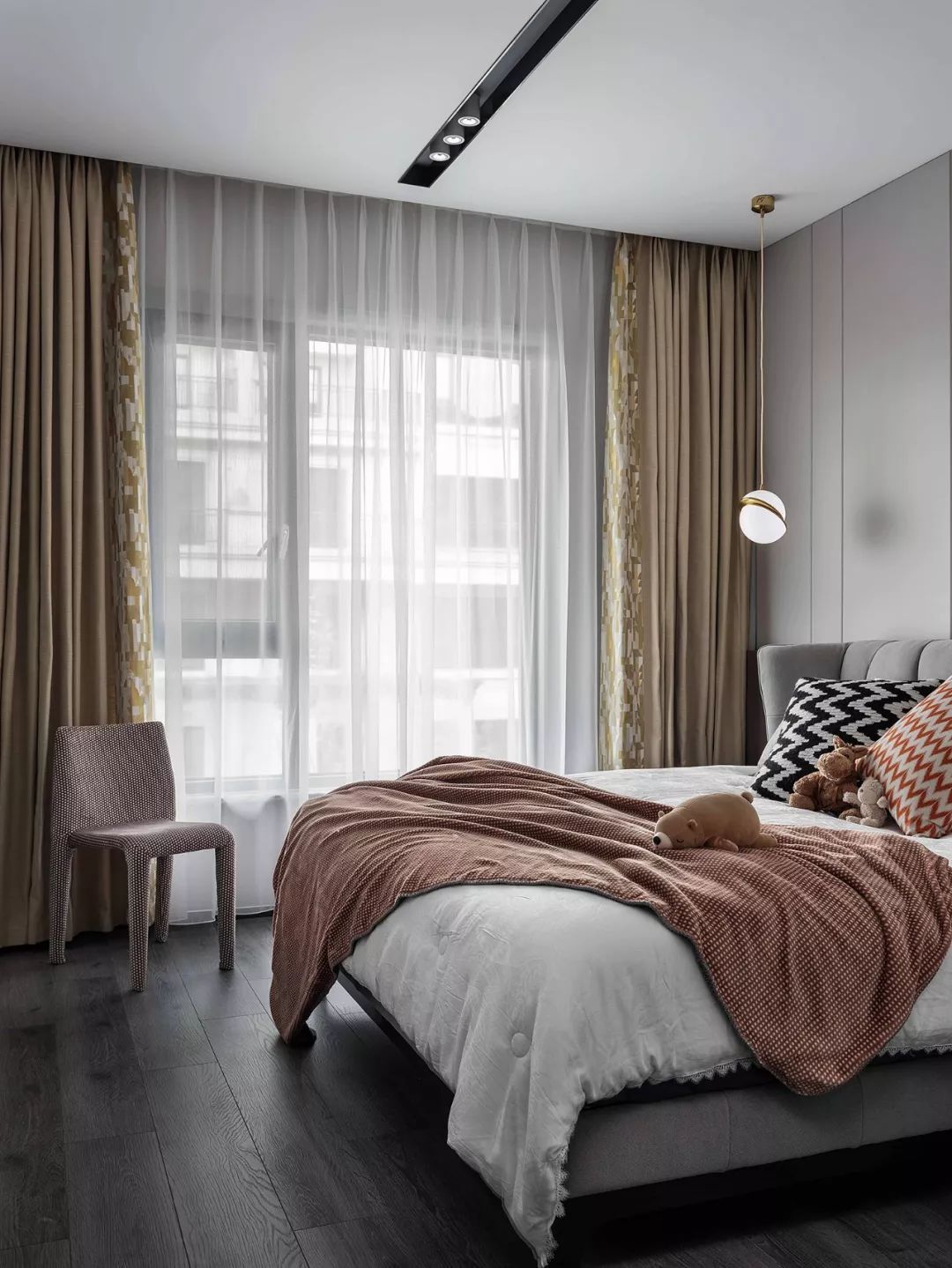 法式轻奢叠拼别墅，中性色的高级格调！-40