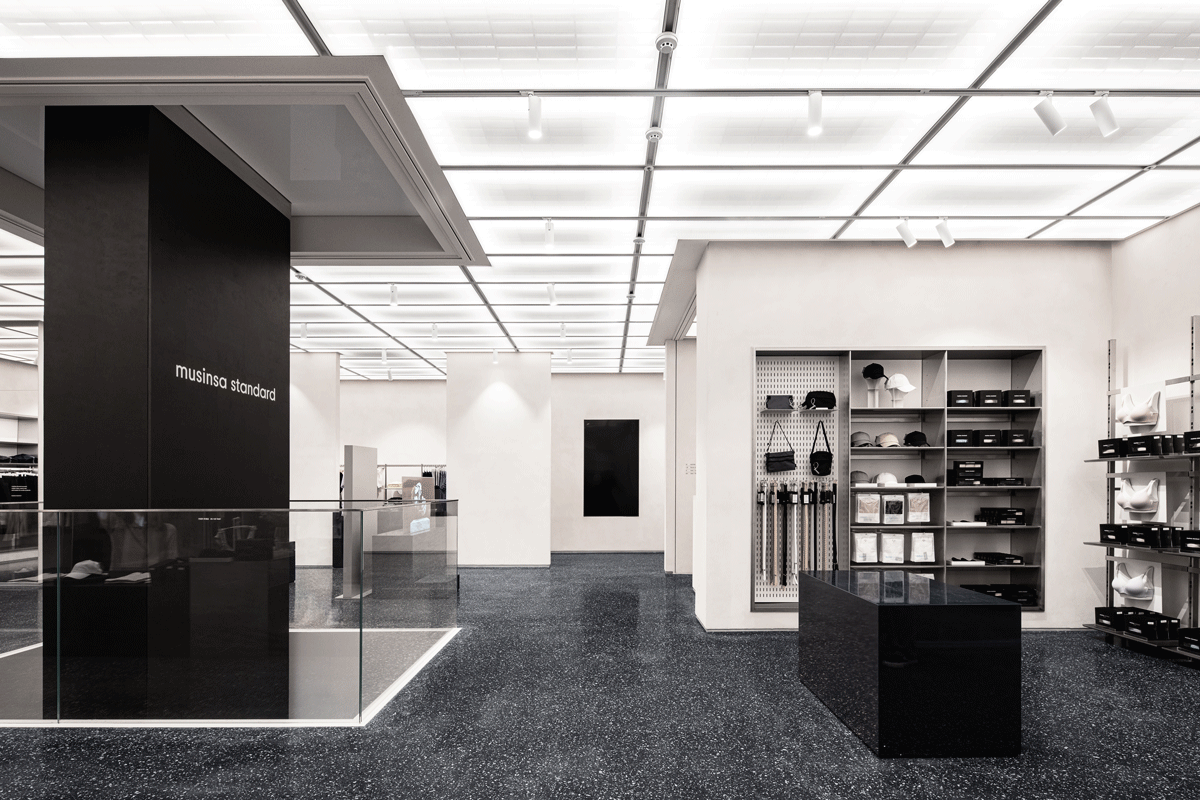 MUSINSA STANDARD HONGDAE | LABOTORY-12