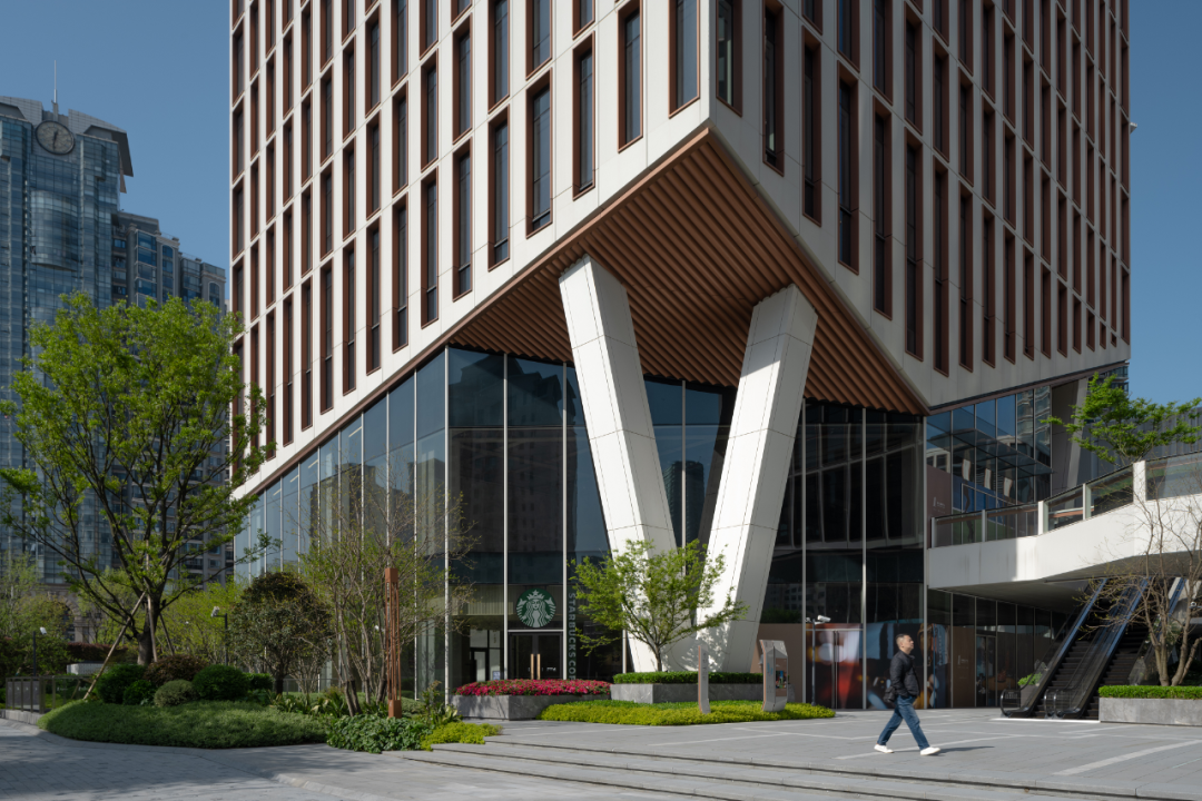 上海国华金融中心,黄浦江畔 灯塔相望丨中国上海丨上海柏熙标识有限公司-27