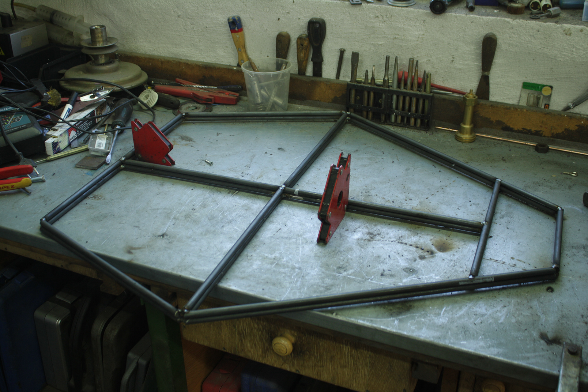 Bordergate  体验不同文化中的过剩与限制-17