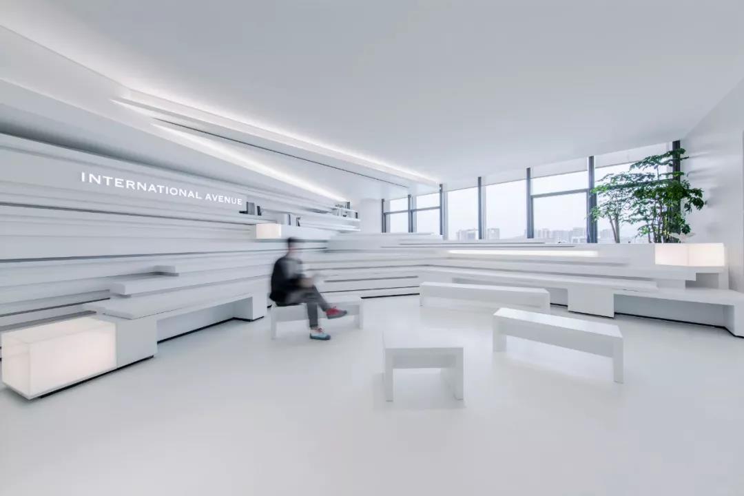 极简白，如何打造前卫艺术的国际办公-20