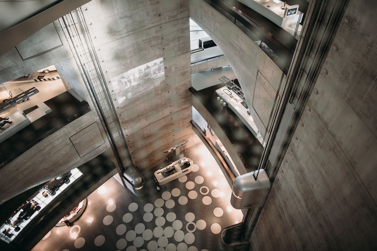 奔驰博物馆 | 混凝土奇迹，寓教于乐的互动空间-47