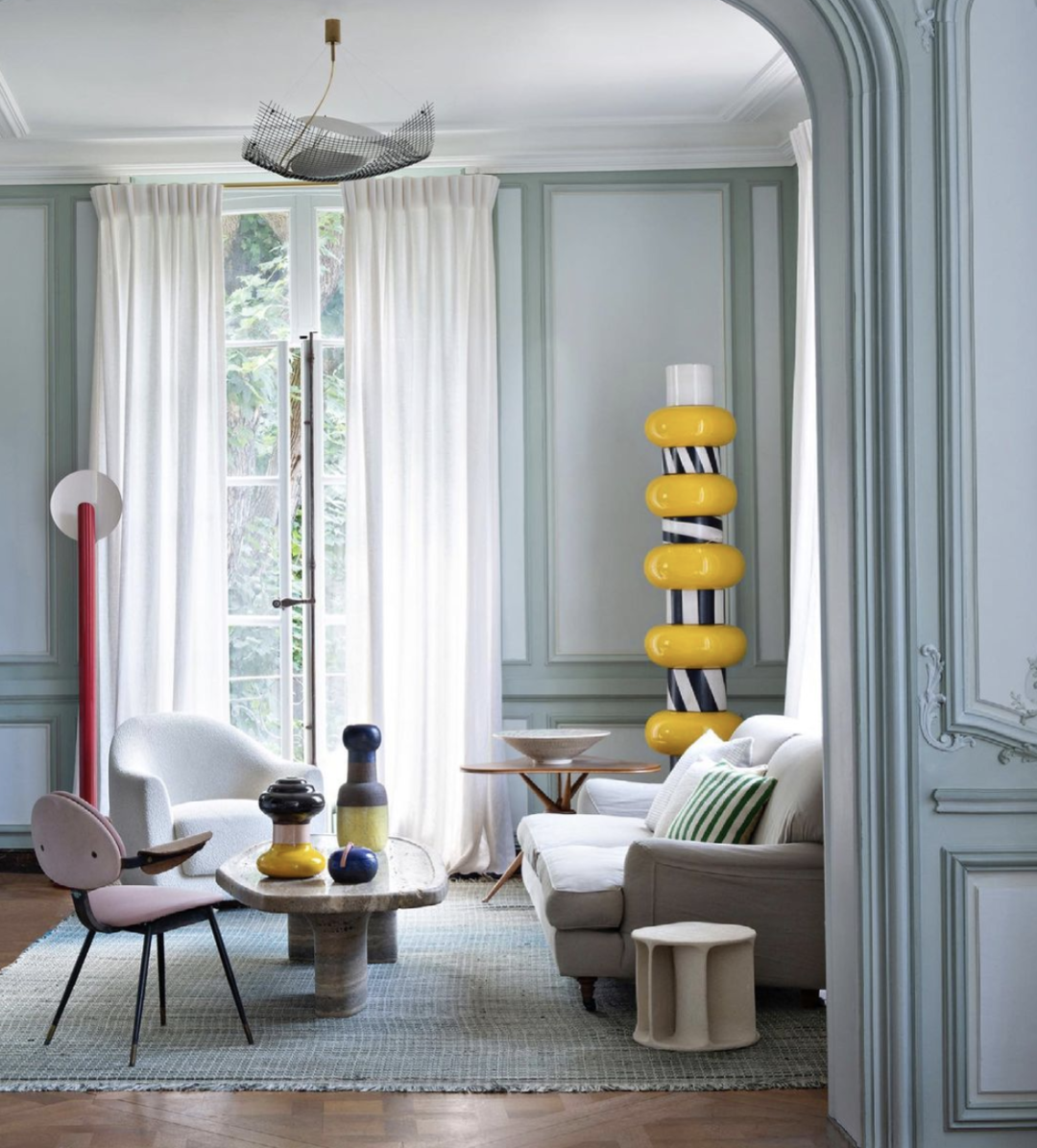 《Emily in Paris》办公室设计丨法国巴黎丨Netflix-36