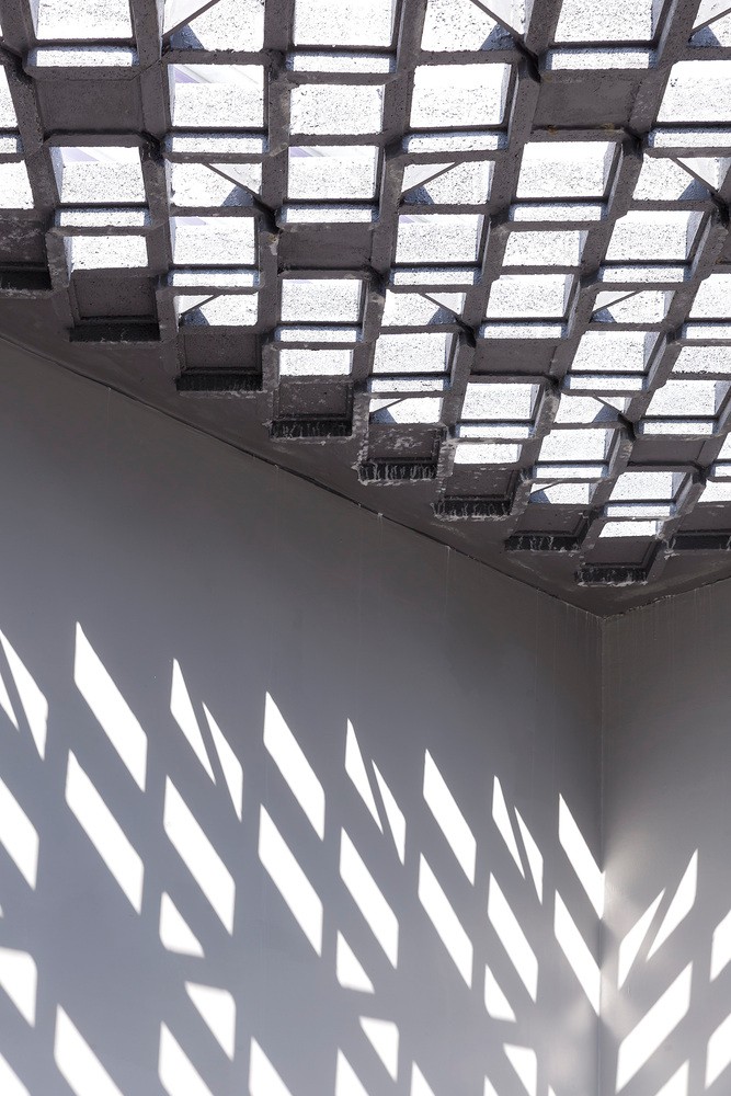 泰国镂空混凝土砖住宅-45