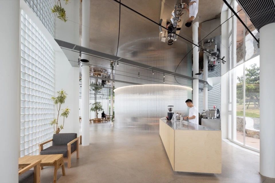 光线的载体和容器   Dotcom Coffee青岛海边店  Atelier LOONG-32