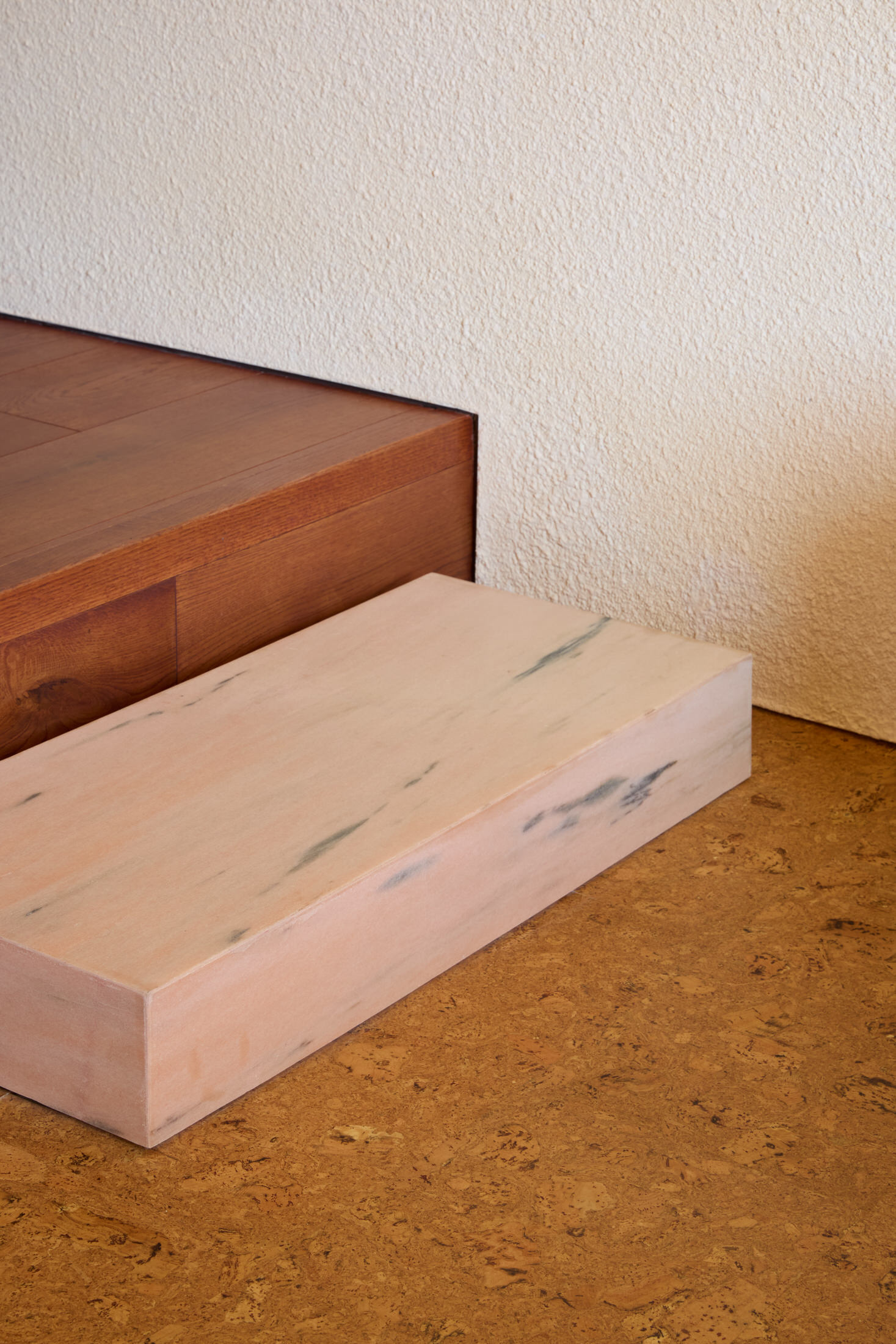 Mid-Century Vibes in Modern Dubai: Al Barari Apartment by Bone Studio.-42