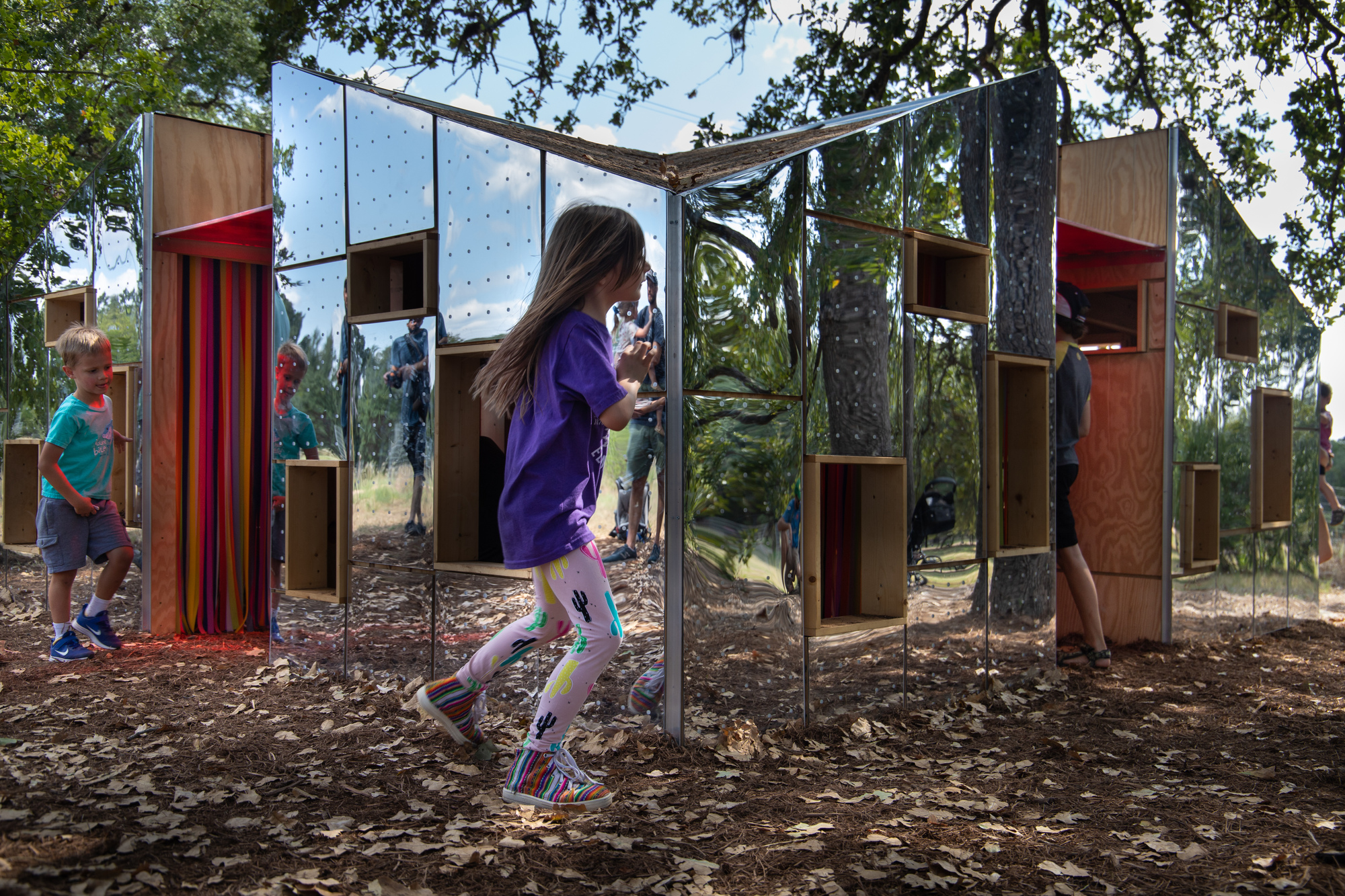 Hidden in Plain Sight Pavilion / Nelsen Partners-39