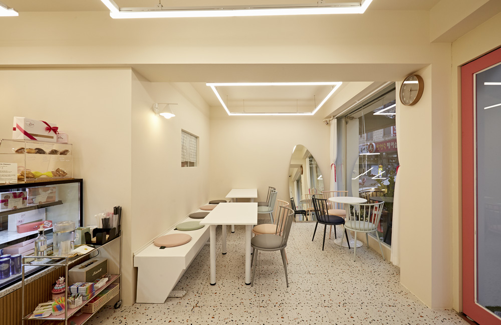 13 坪极简甜品店的精致设计-5