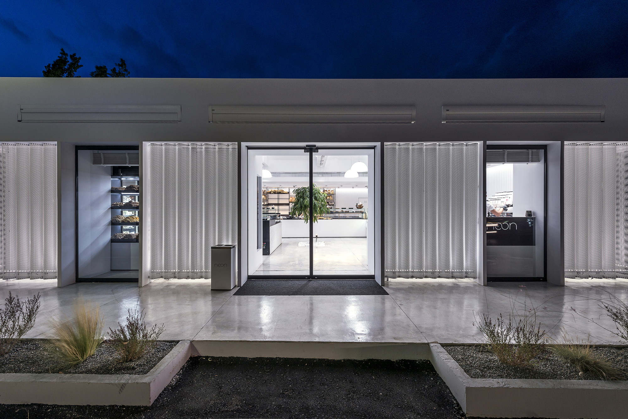 Neon Bakery & Coffee / Studio 2Pi Architecture-43