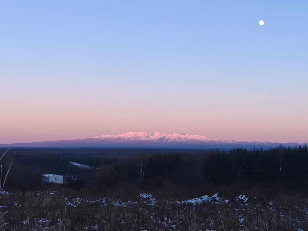 观山见己 – 长白山脚下的“棱镜庇护所”丨中国白山丨数石space10工作室-0