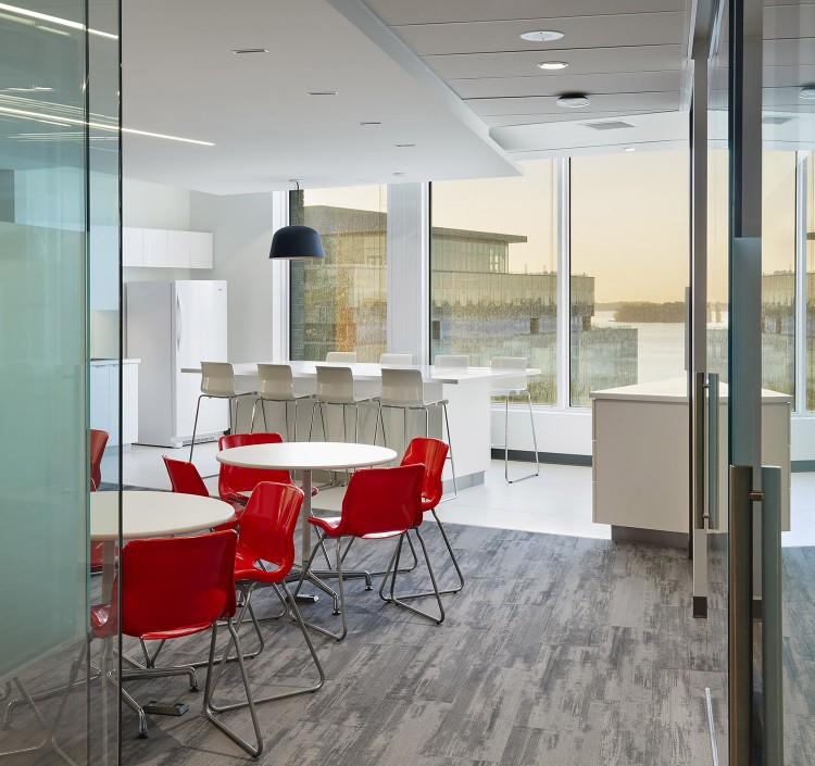 安大略省高校联盟滨水办公室丨加拿大多伦多丨Gow Hastings Architects-5