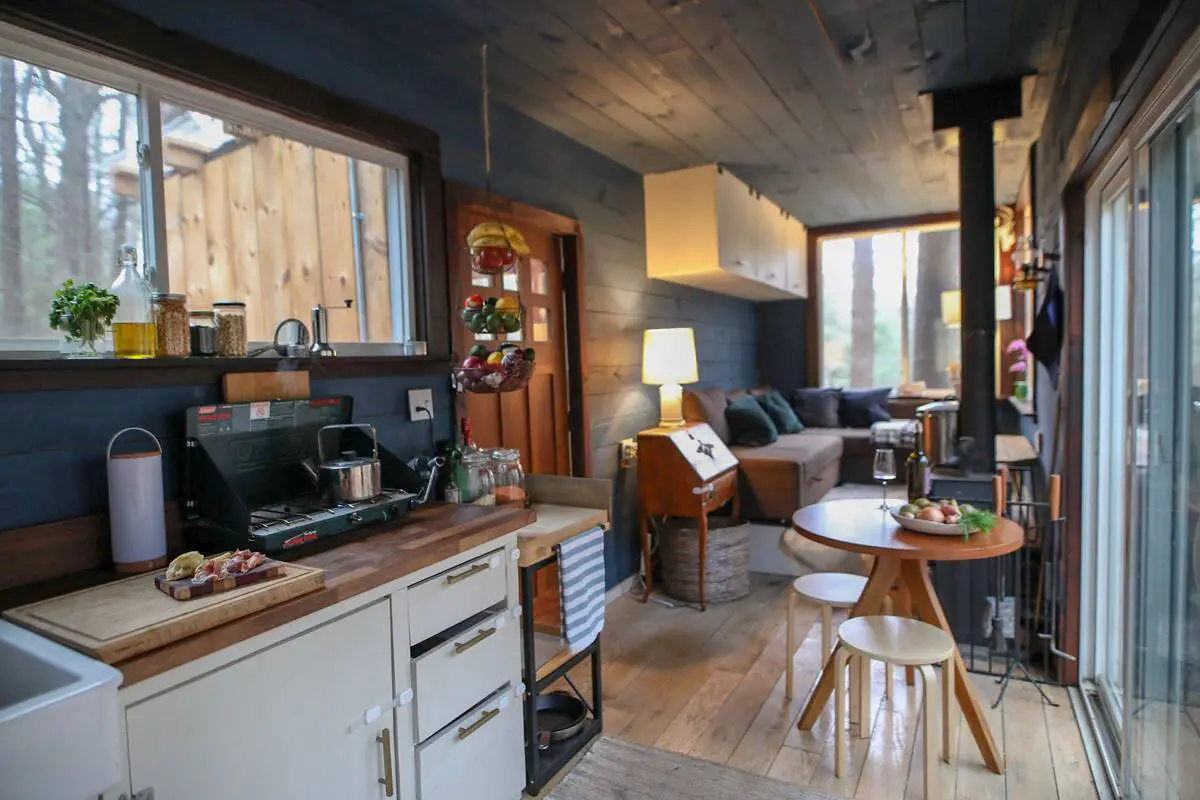 森林之居 | 集装箱改造的舒适度假屋-2