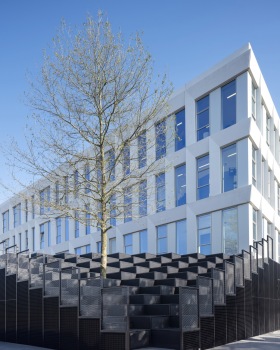 Fontys Hogescholen's Rachelsmolen Campus / Barcode Architects + Nudus + Hollandse Nieuwe + OKRA