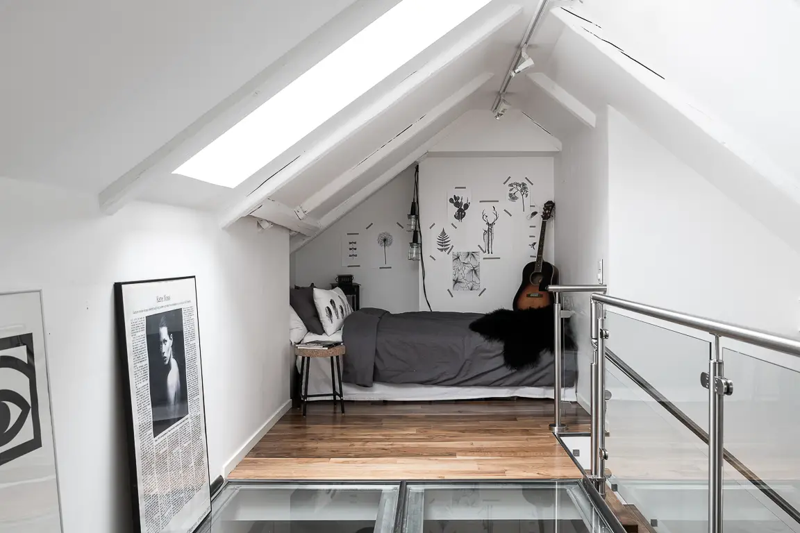 瑞典独特公寓，玻璃 mezzanine 引领设计新潮流-10