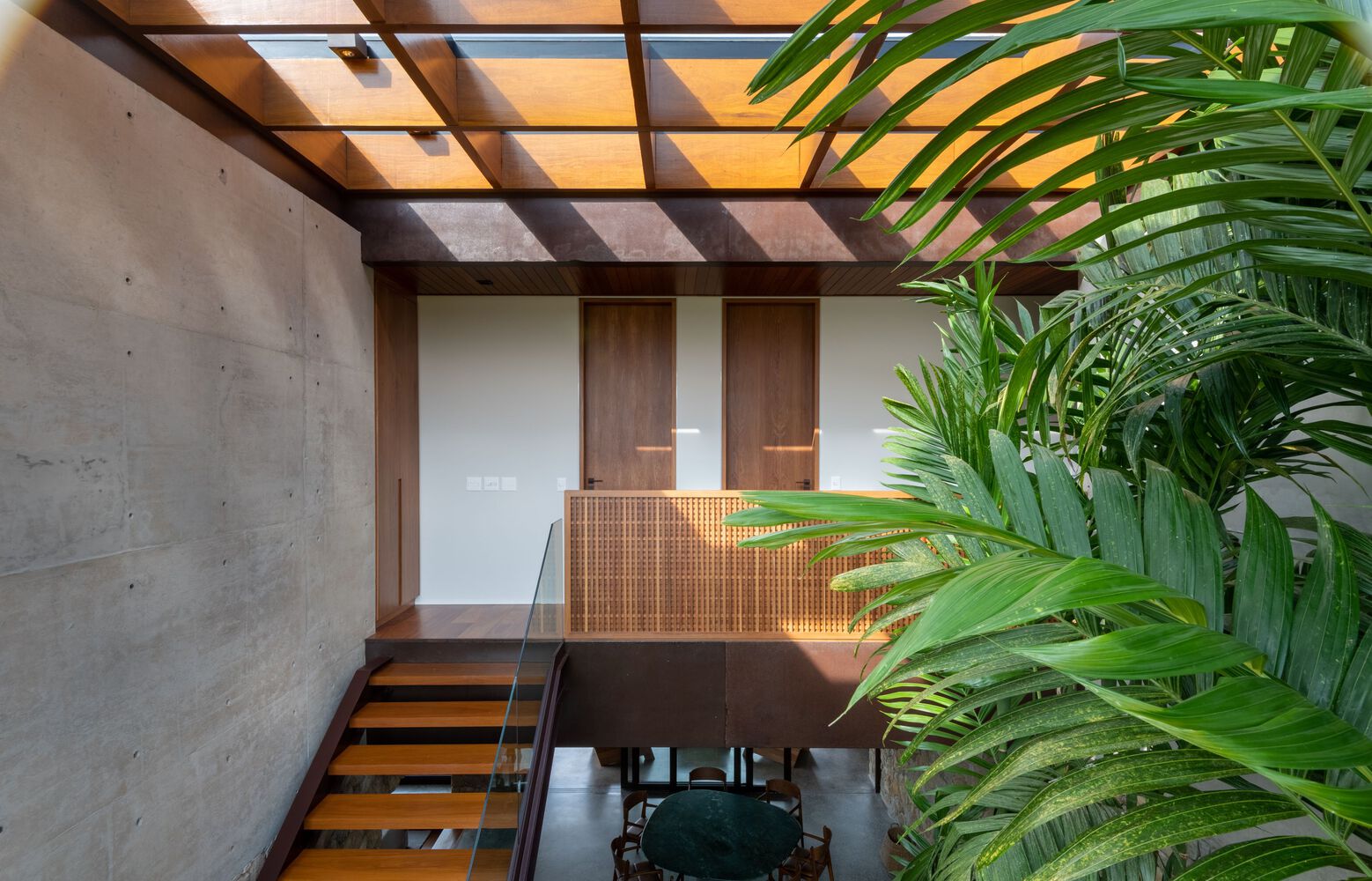 绿意盎然与自然共生的巴西家庭住宅丨巴西圣保罗-41