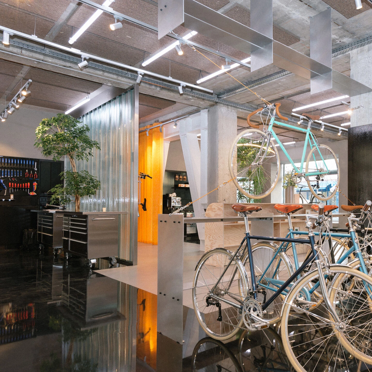 瑞士自行车品牌 Siech 旗舰店设计丨瑞士苏黎世丨Spacon & X-16