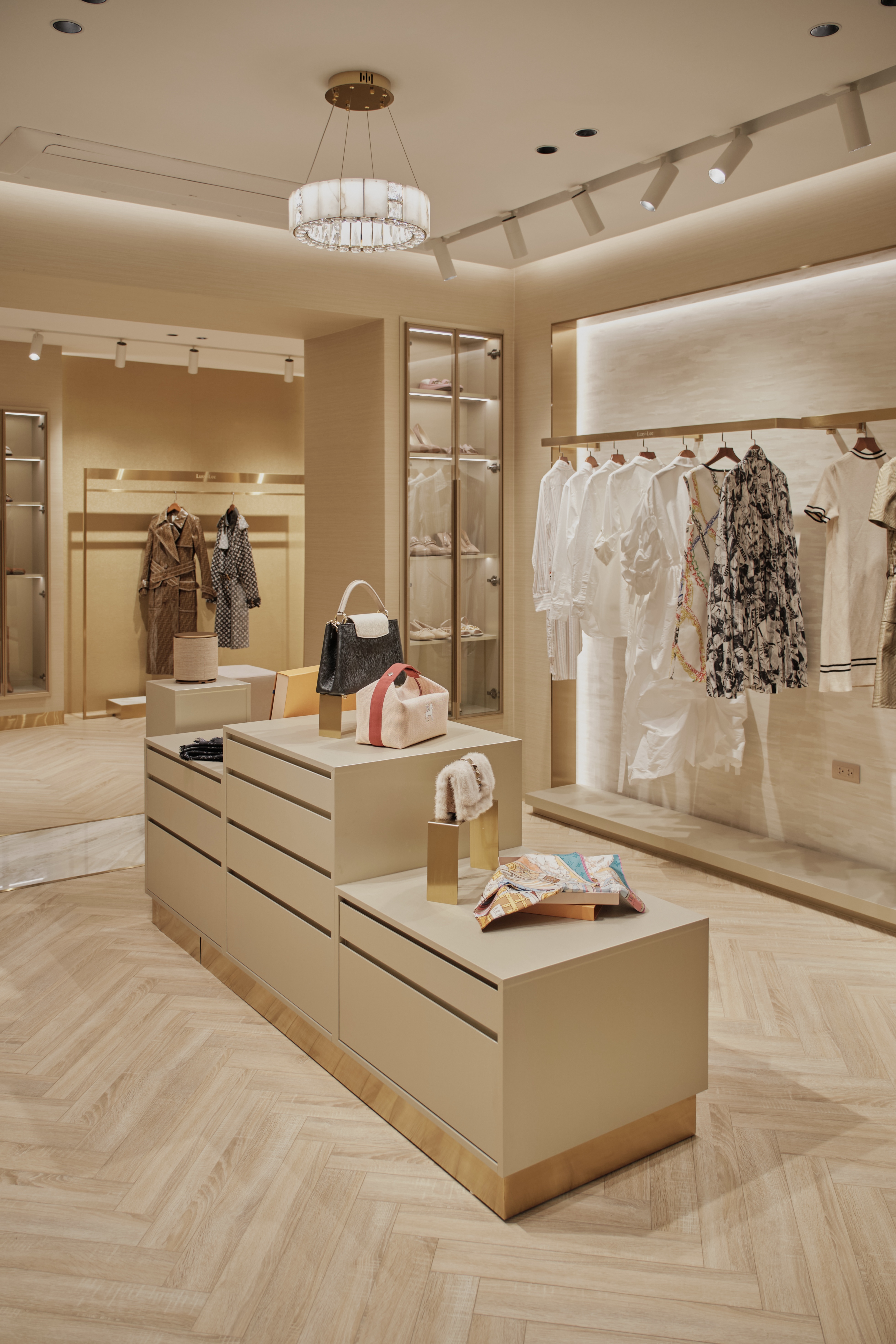 Reality | Luxy by Lee-15