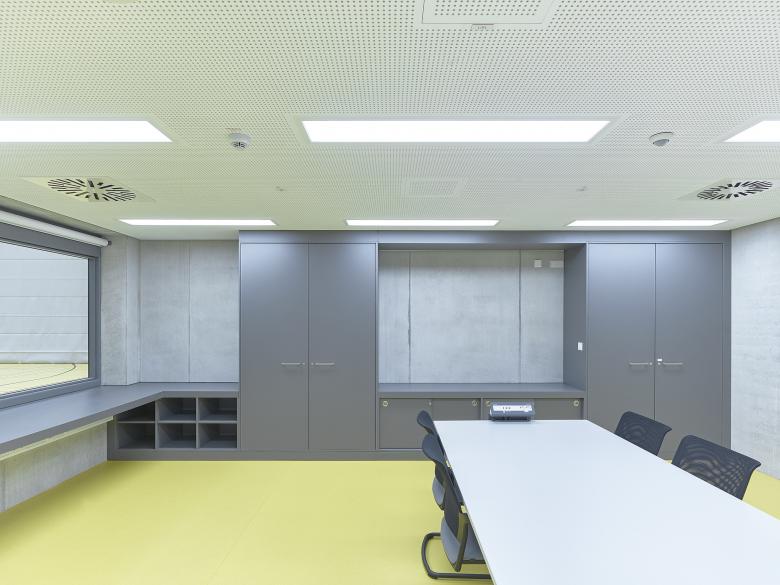 东菲尔德恩内林根 1 号体育馆丨德国丨Zoll Architekten-25