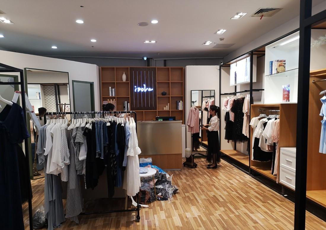 
izola 常州关河大润发-女装 -9