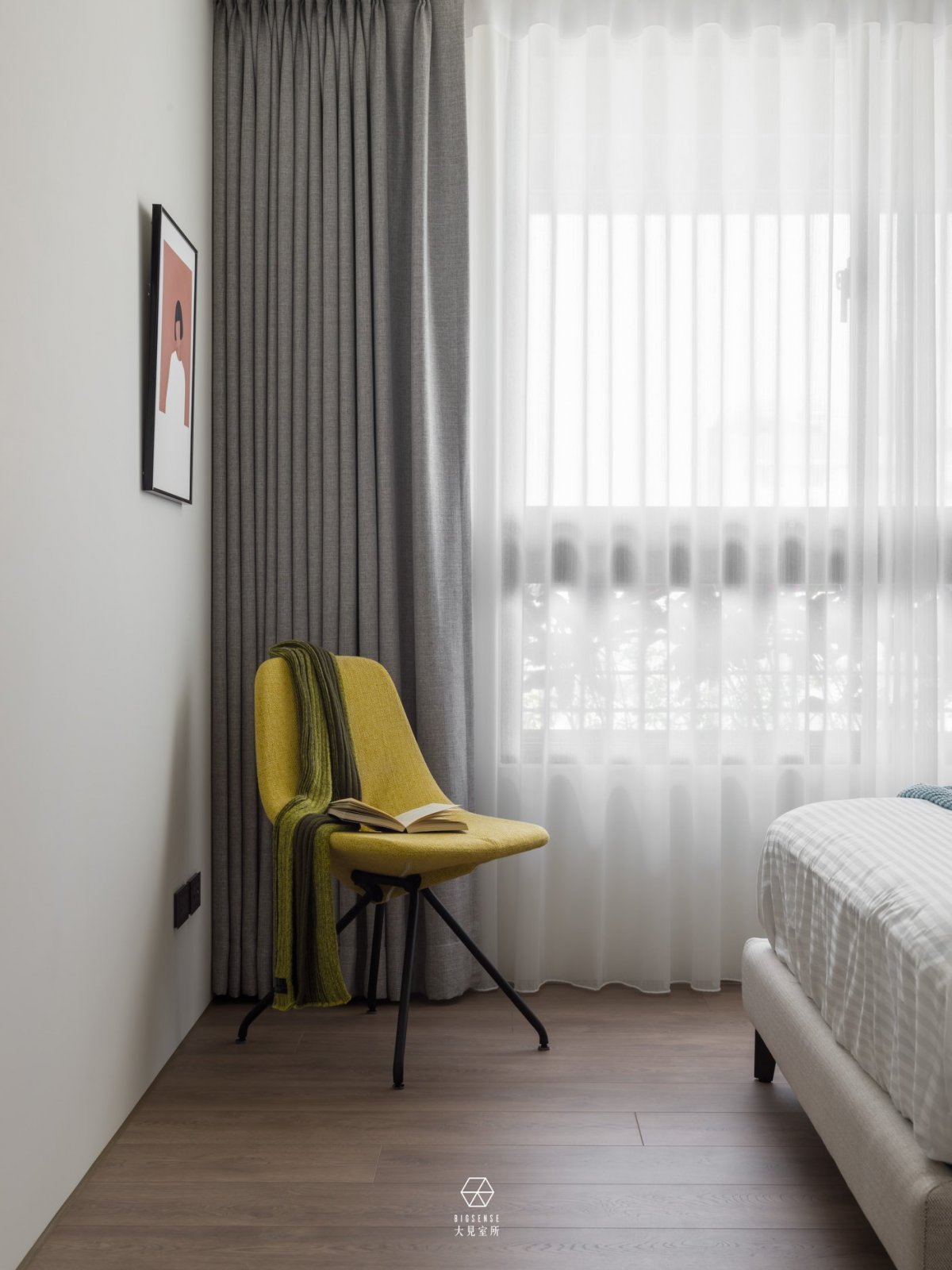 台中 C 宅简约原木空间，精致吊灯成焦点-16