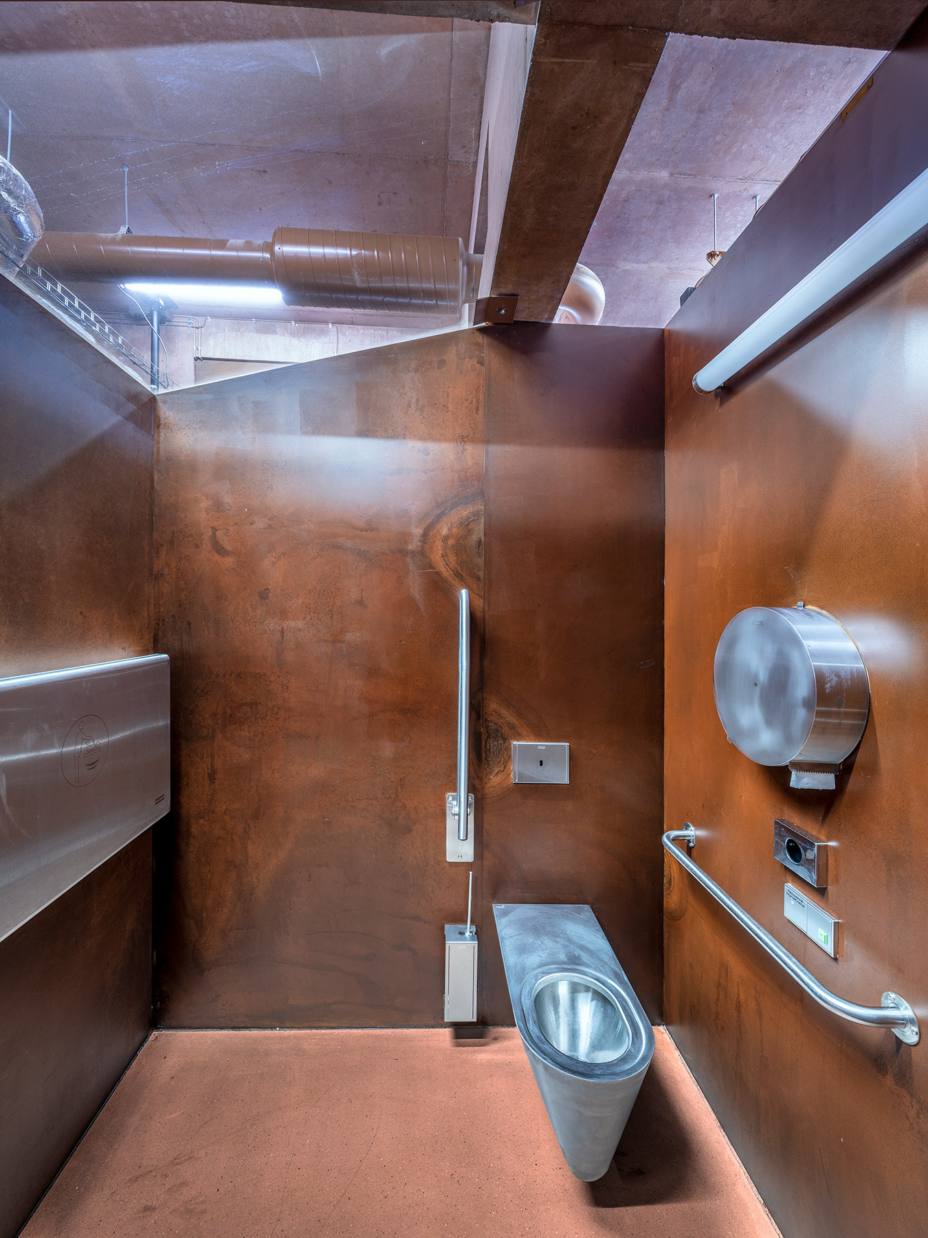 新舊共榮的城市典範：捷克舊磨坊改造，融合藝廊、教育中心、市民共享的文化場域 | FAM-92