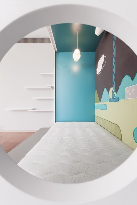 儿童房设计 | “升降屋”的收纳与艺术完美结合-7