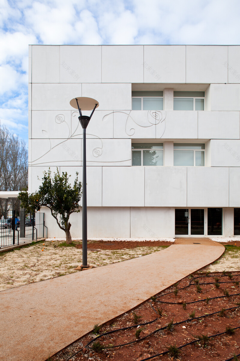 葡萄牙 Rainha Santa Isabel 中学室内设计-16