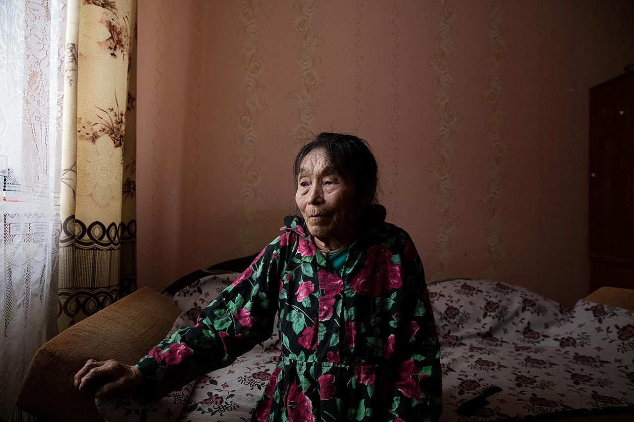 极寒之地的孤独与温暖-13