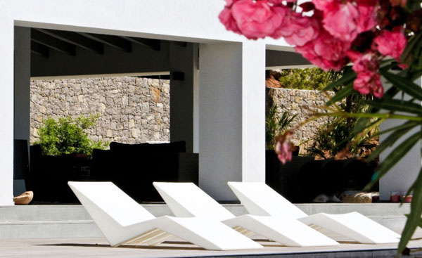 西班牙伊维萨岛海边现代简约别墅-13