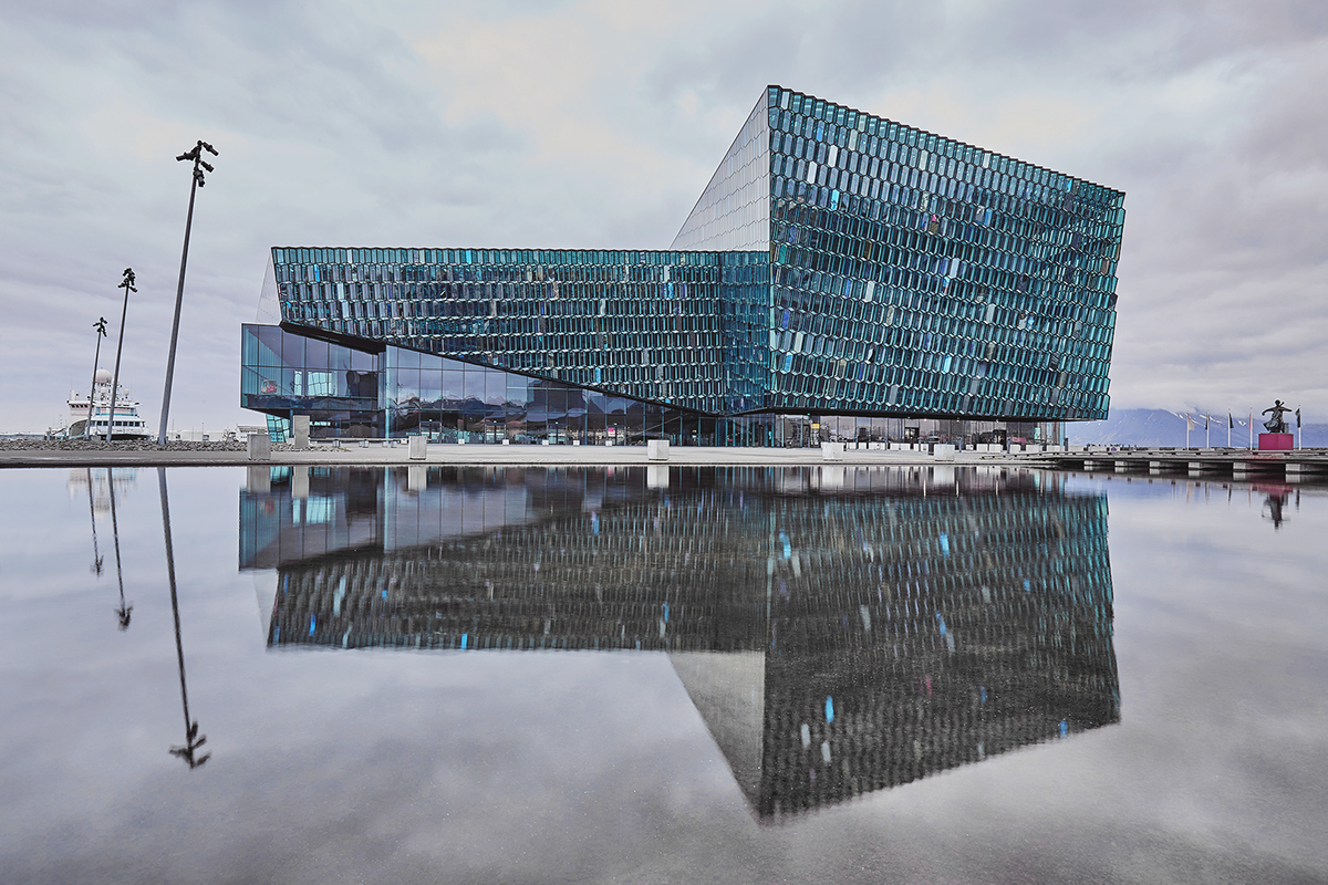 冰岛雷克雅未克 Harpa 音乐厅——现代与艺术的完美融合-11