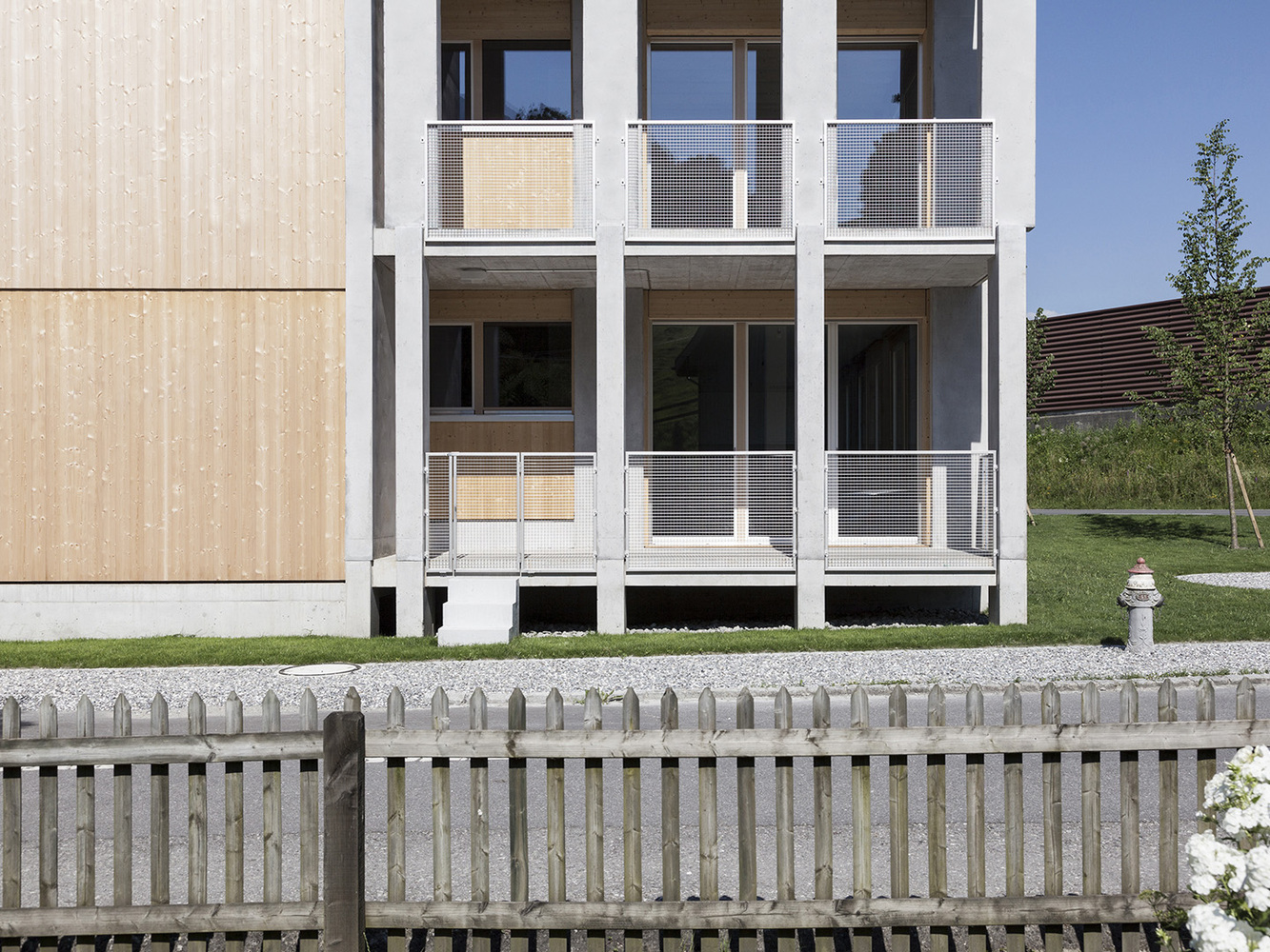 瑞士莱茵河畔的“城市空隙”建筑-25